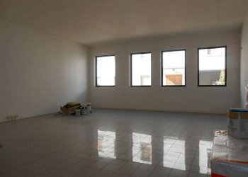 DSCN0112 - Locale Commerciale strada provinciale Strada Provinciale 415 Paullese, 19, Madignano - foto 6