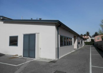 DSCN0177 - Locale Commerciale strada provinciale Strada Provinciale 415 Paullese, 19, Madignano - foto 15