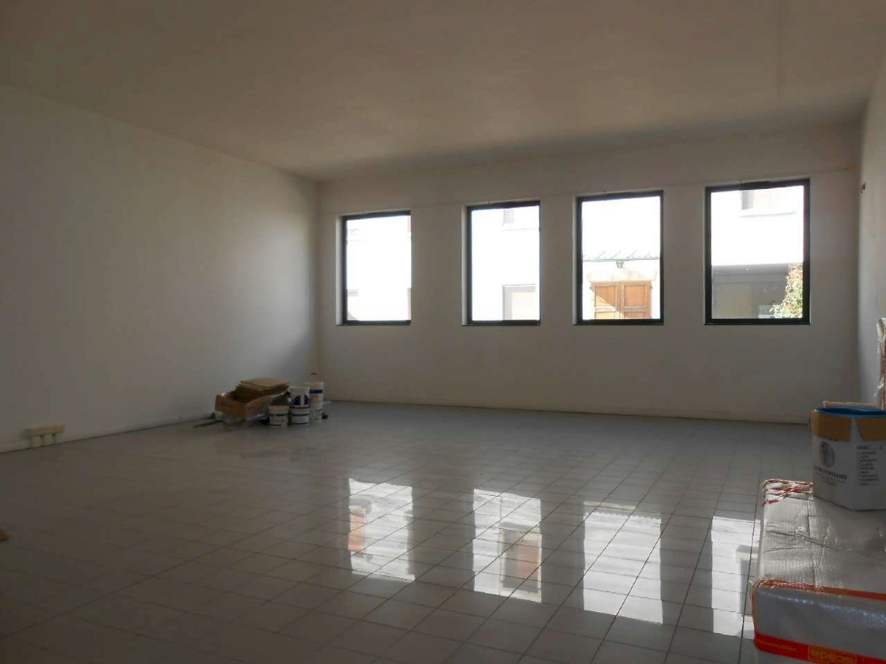 DSCN0112 - Locale Commerciale strada provinciale Strada Provinciale 415 Paullese, 19, Madignano - foto 1