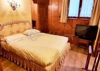 AFFITTO COURMAYEUR - CAMERA MATRIMONIALE - Appartamento Via Roma 10, Courmayeur - foto 9