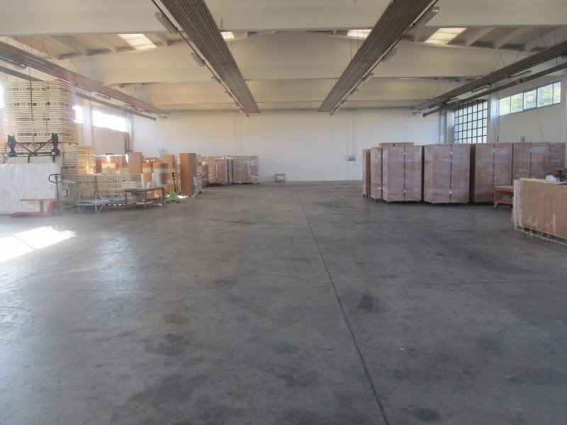 capannone_in_affitto_a_cesena_1416141_1.jpg - Locale Commerciale Via Stradone di Camigliano, Capannori - foto 1