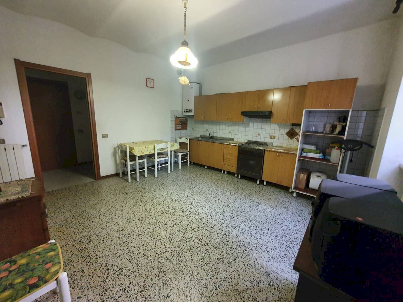 Cucina - Bilocale via Antonio Turconi, 7, Cantello - foto 2