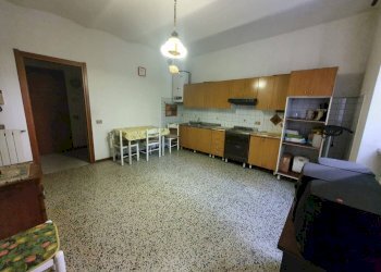 Cucina - Bilocale via Antonio Turconi, 7, Cantello - foto 2