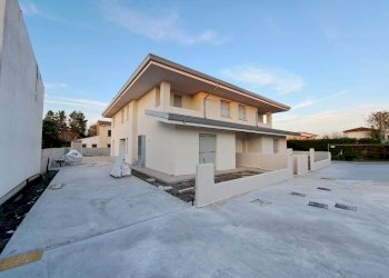 1.jpg - Villa a Schiera Rovigo - foto 1