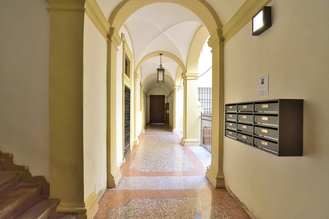 Quadrilocale Via Val D'Aposa 3, 3, Bologna (zona Centro Storico) - foto 1