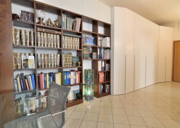 Quadrilocale Via Val D'Aposa 3, 3, Bologna (zona Centro Storico) - foto 5