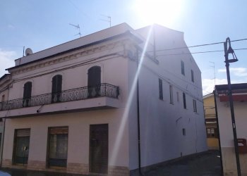 facciata - Apartment Corso I Maggio 135, Scafa - photo 21