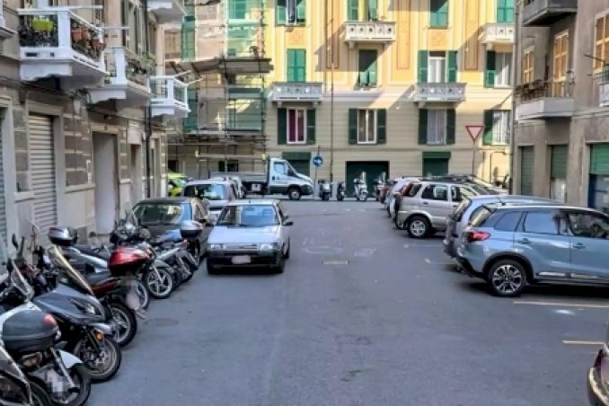 Magazzino Savona, Savona (zona Villapiana) - foto 1