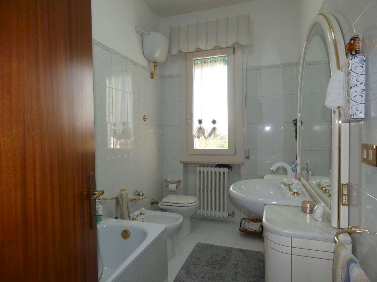 P1010140.jpg - Four-room apartment Jesi - photo 3