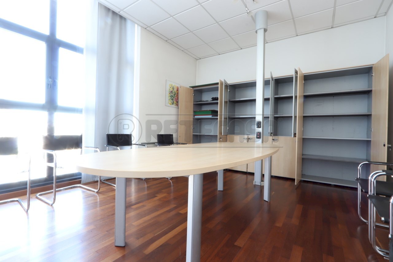 IMG_5256.JPG - Ufficio Via Chiuppese  3, Monticello Conte Otto - foto 1