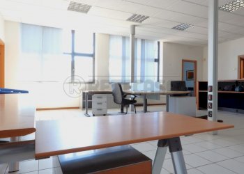 IMG_5247.JPG - Ufficio Via Chiuppese  3, Monticello Conte Otto - foto 4