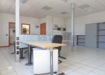 IMG_5250.JPG - Ufficio Via Chiuppese  3, Monticello Conte Otto - foto 7