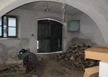 2.jpg - Magazzino all'asta Via Lorenzo Lucifredi snc, Borghetto d'Arroscia - foto 2