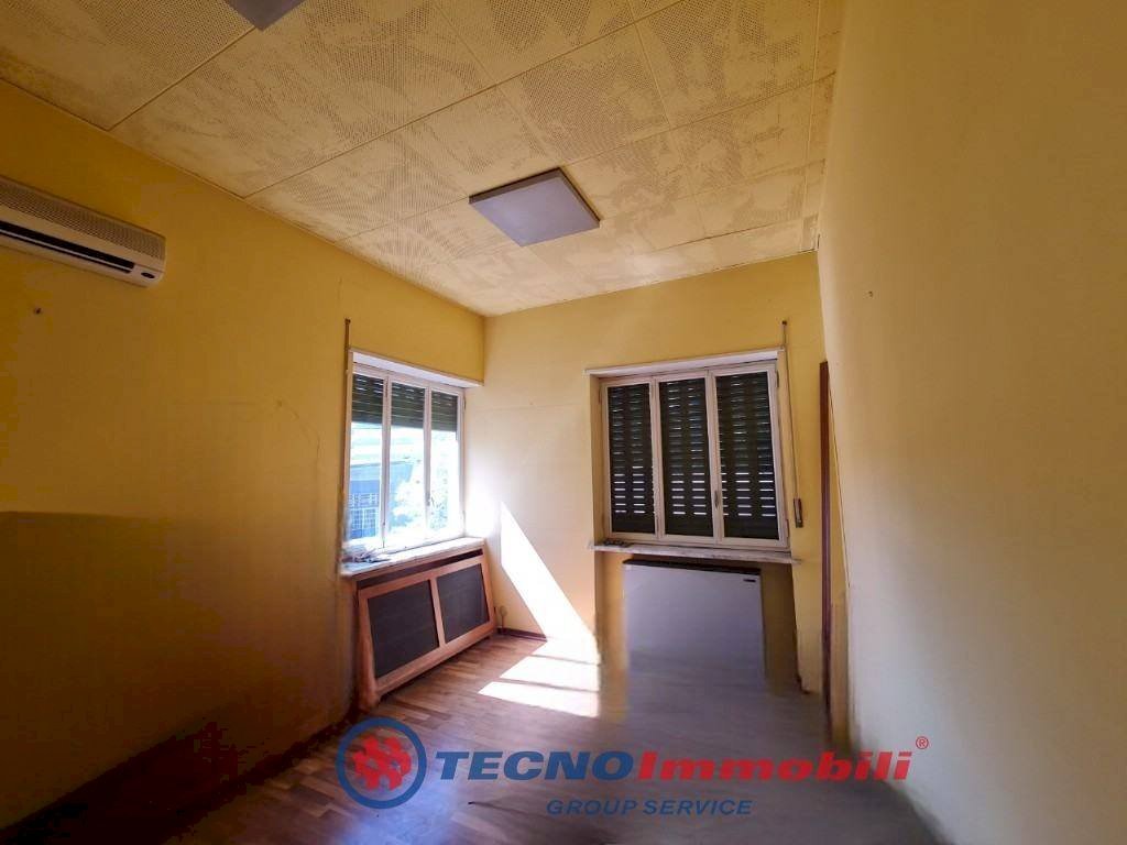 Stanza non arredata - Office Lungo Dora Colletta, Torino (neighborhood Vanchiglia) - photo 2