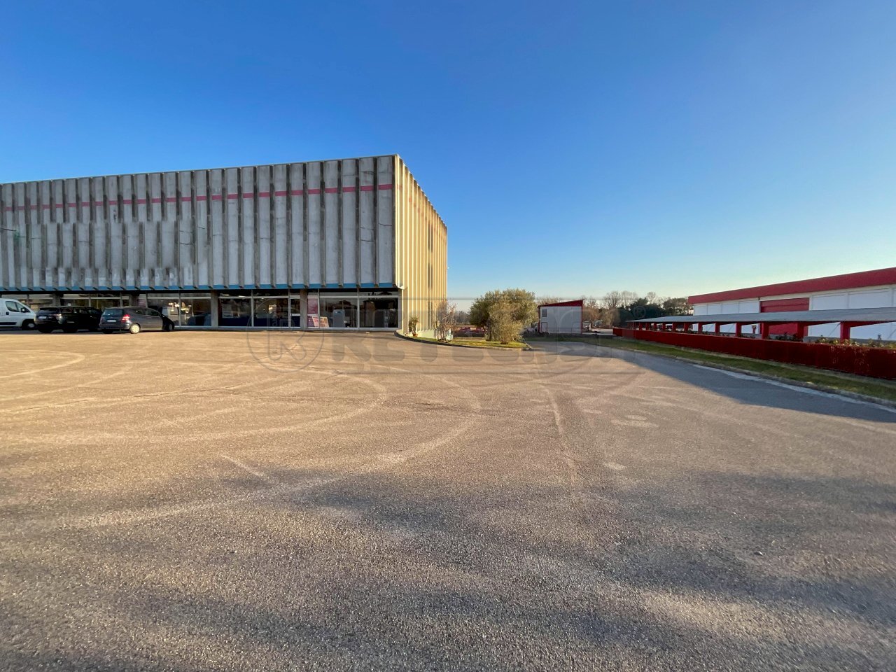 ESTERNI - Locale Commerciale VIA PIETRO ZORUTTI 155, Campoformido - foto 3