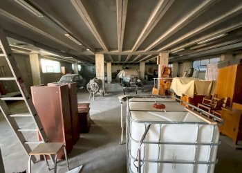 PIANO SCANTINATO - Locale Commerciale VIA PIETRO ZORUTTI 155, Campoformido - foto 7