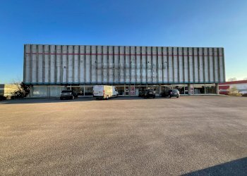 ESTERNI - Locale Commerciale VIA PIETRO ZORUTTI 155, Campoformido - foto 2