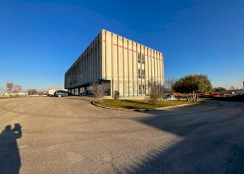 ESTERNI - Locale Commerciale VIA PIETRO ZORUTTI 155, Campoformido - foto 4