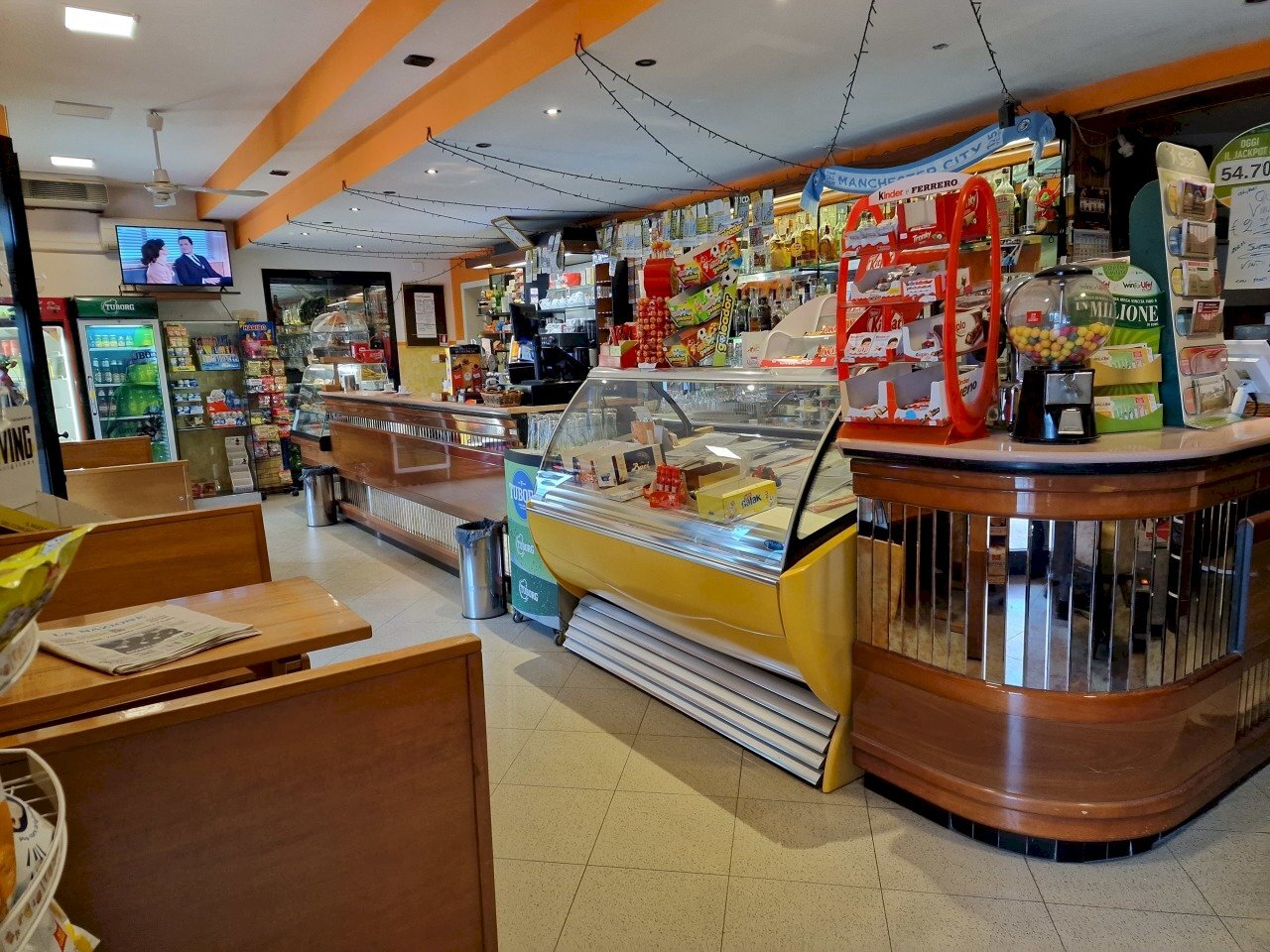 1.jpg - Gelateria Via Nazionale 37, Castiglione del Lago - foto 1