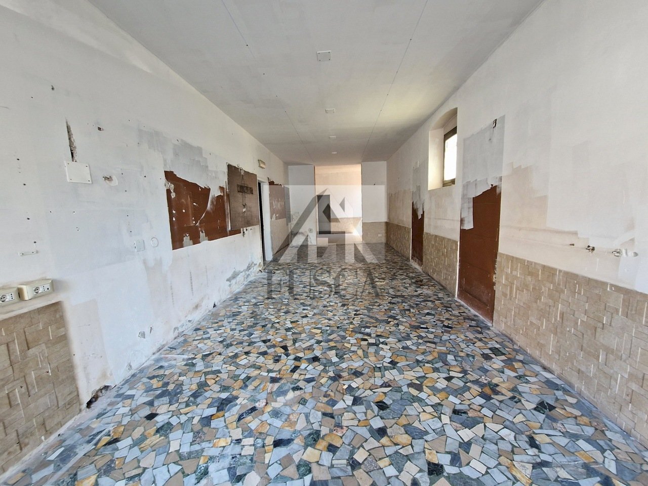 lucca-rustico-vendita.jpg - Commercial Premises Via Sarzanese, Lucca - photo 3