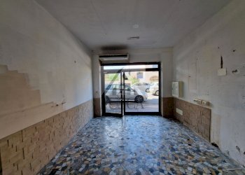 lucca-rustico-vendita_4.jpg - Commercial Premises Via Sarzanese, Lucca - photo 2