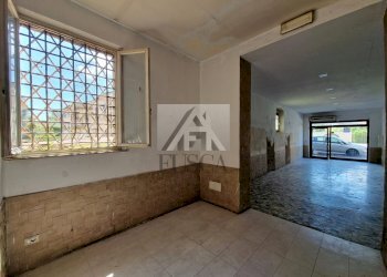 lucca-rustico-vendita_8.jpg - Commercial Premises Via Sarzanese, Lucca - photo 11