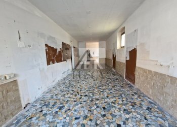 lucca-rustico-vendita.jpg - Commercial Premises Via Sarzanese, Lucca - photo 3