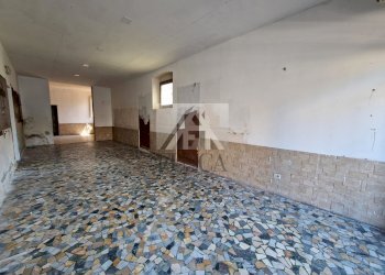 lucca-rustico-vendita_3.jpg - Commercial Premises Via Sarzanese, Lucca - photo 12