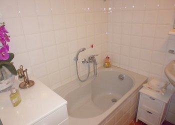 P1030780.JPG - Porzione di casa Via Alle Cottarze, Castiglione Chiavarese - foto 17