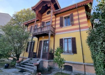 Facciata - Villa corso Valsesia, 173, Gattinara - foto 6