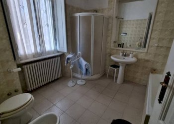 Bagno - Villa corso Valsesia, 173, Gattinara - foto 26
