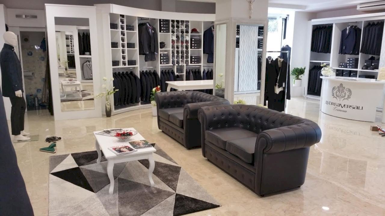 0-16-1.jpg - Commercial Premises buia, Lucca - photo 2