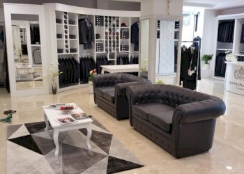 0-16-1.jpg - Locale Commerciale buia, Lucca - foto 2