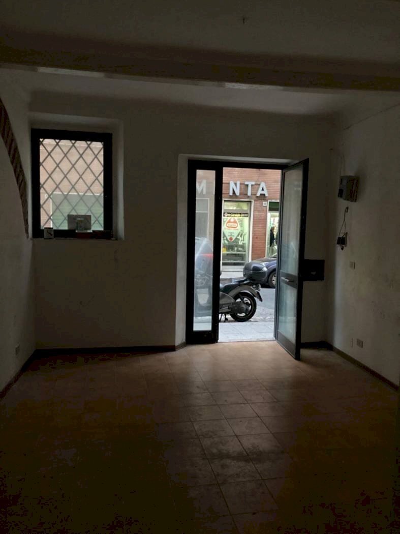 Negozio Borgo dei Cappuccini, 109, Livorno - foto 2