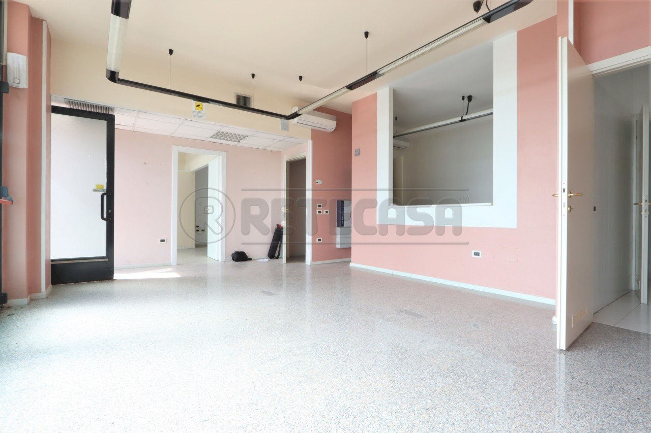 IMG_4931.JPG - Ufficio Via delle Ginestre, Camisano Vicentino - foto 2