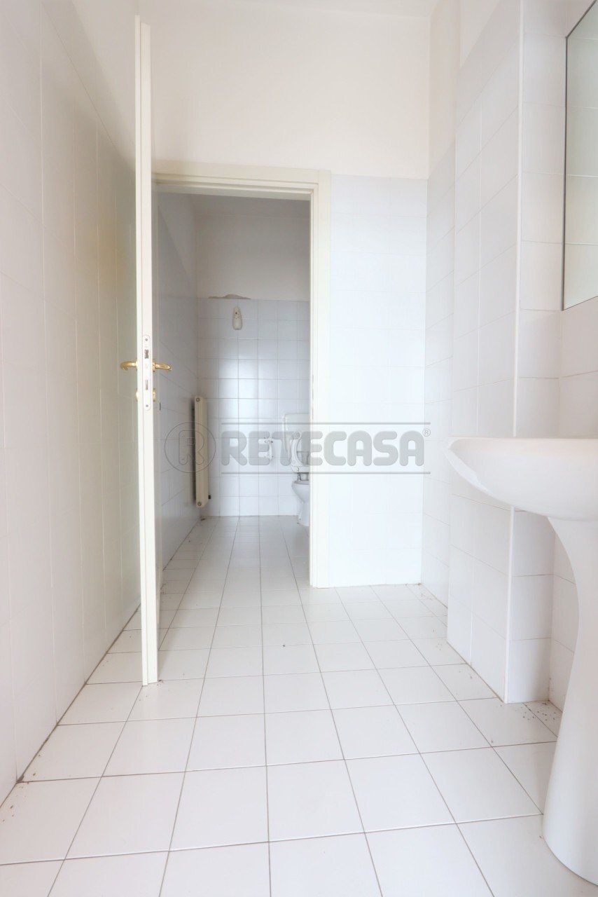 IMG_4932.JPG - Ufficio Via delle Ginestre, Camisano Vicentino - foto 3