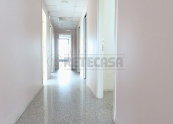 IMG_4937.JPG - Ufficio Via delle Ginestre, Camisano Vicentino - foto 7