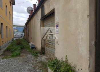 fondo-commerciale-lucca-affitto_11.jpg - Commercial Premises Viale San Concordio, Lucca - photo 12