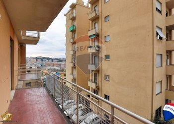 Quadrilocale Via Imperia, 3 
 Centro, Genova (zona Centro) - foto 31