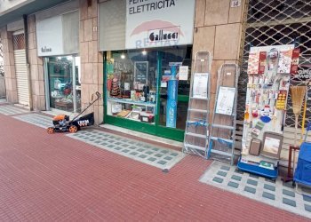 Shop Via di Santa Chiara, 10R-12R 
 Carignano, Genova (neighborhood Carignano) - photo 7