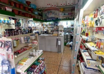 Shop Via di Santa Chiara, 10R-12R 
 Carignano, Genova (neighborhood Carignano) - photo 15