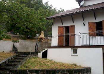 fronte casa - Villa via San Gottardo, Tiglieto - foto 36