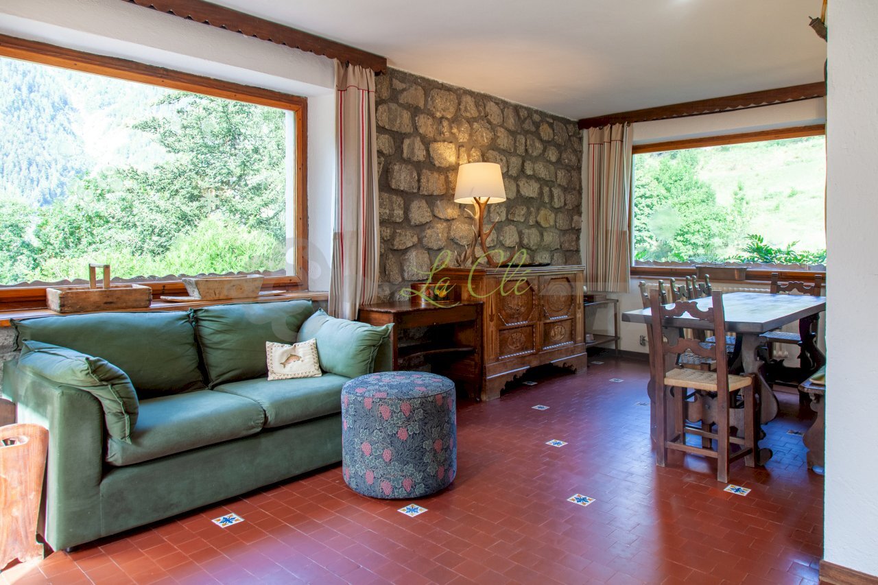 AFFITTO VERRAND- SOGGIORNO CON SALA DA PRANZO - Quadrilocale Avenue Dent du Geant 31, Prè-Saint-Didier - foto 2