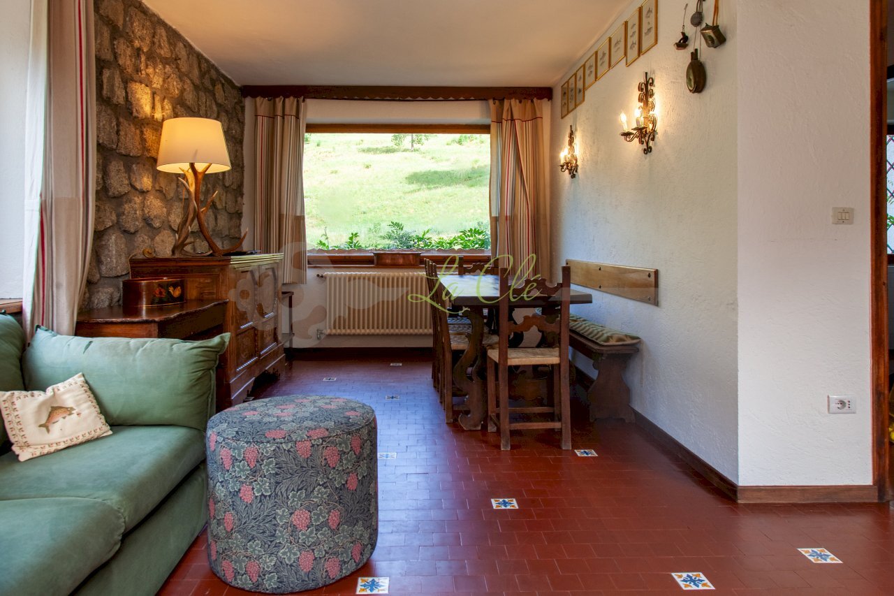 AFFITTO VERRAND- SOGGIORNO CON SALA DA PRANZO - Quadrilocale Avenue Dent du Geant 31, Prè-Saint-Didier - foto 3