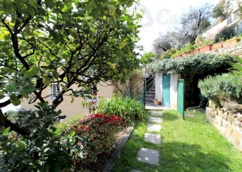 022 - Spazio esterno (10).jpg - Appartamento Sori - foto 1