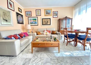 ff5e9bff-f98b-43f4-b16d-f35564014f62.jpg - Trilocale Strada Solaro 35, Sanremo - foto 3