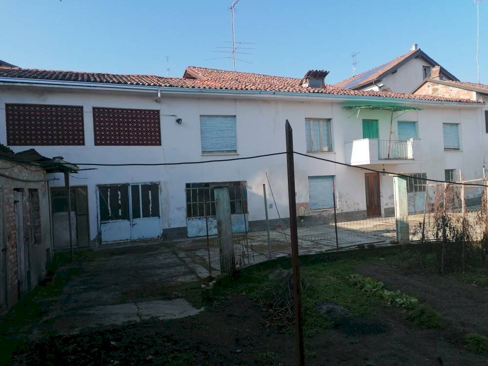 esterno - Casa indipendente via Monte Grappa, 11, Oviglio - foto 2