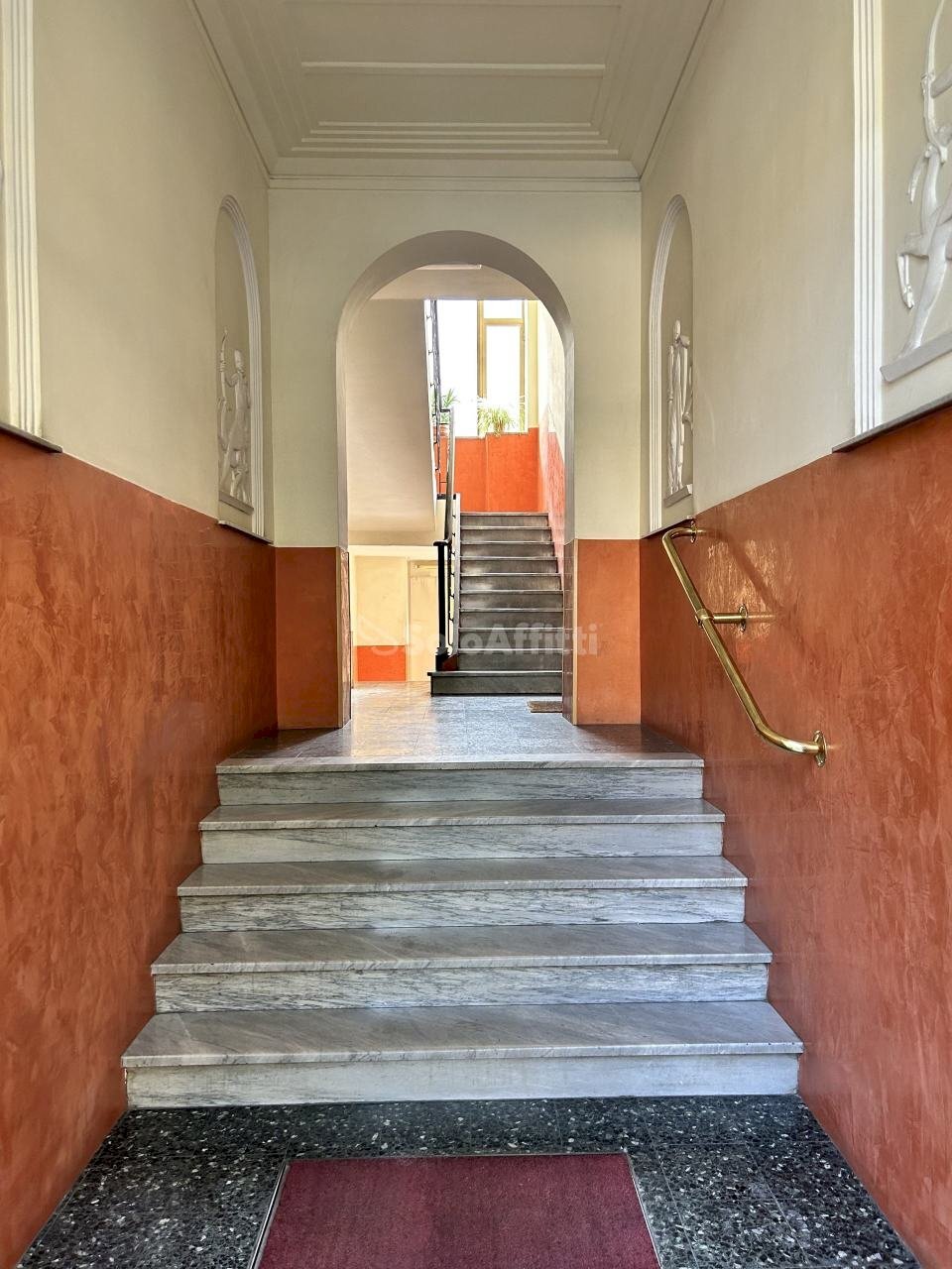 INGRESSO ANDRONE1.jpg - Appartamento Torino - foto 1