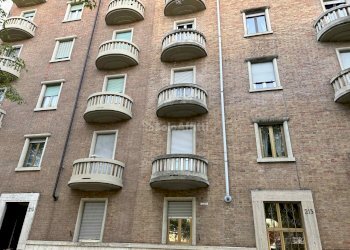 ESTERNO2.jpg - Appartamento Torino - foto 5
