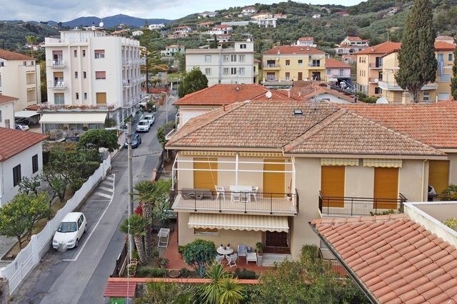 DJI_0332.jpg - Trilocale Via Ville Nuove 11, Diano Marina - foto 2